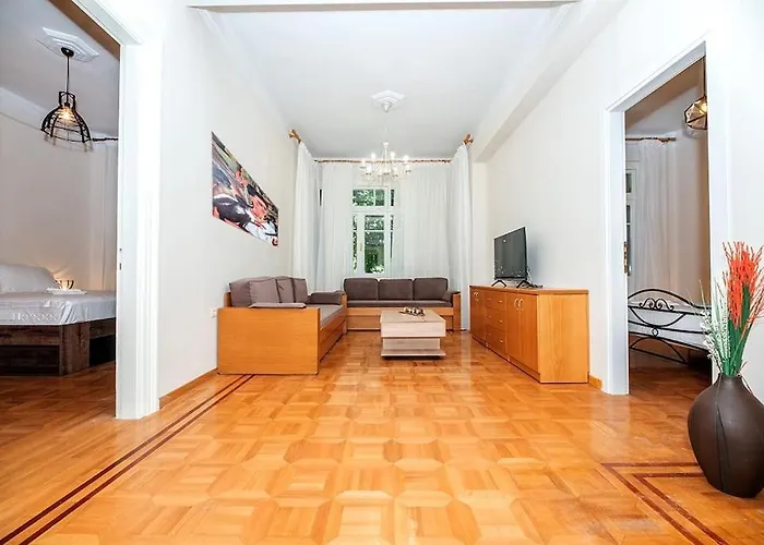 Roman Forum Apartment